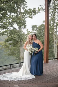 amberlee-christey-photography-wilderness-lodge-rainy-bridal-party-family-photos-75