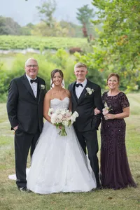 veritas-vineyards-bridal-family-party114