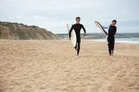 surfers-running-at-the-beach-7967372