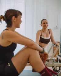 pilates-community-smiling-clients-plum-pilates-london