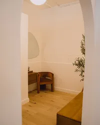 pilates-studio-changing-room-plum-pilates-london