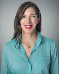 headshot_0123_Christine-8518-Edit