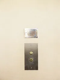 000049 3