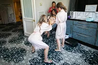 01BrideGettingReadyA_MyEm_036