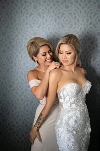01BrideGettingReadyA_MyEm_219