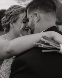 Gracemore Estate Couple Moment