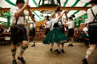 Oktoberfest, Oide Wiesn, Volkstanz im Bierzelt © München Tourismus, Frank Bauer