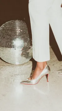 disco-ball-metallic-heels-white-suit