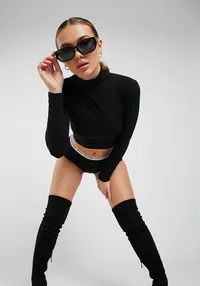40_turtleneck-and-thigh-high-boots