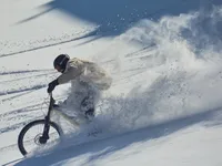 etienne-warnery-mountain-biking-snow