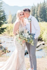 Pacific_Northwest_Elopement_Photographer_Gold_Creek_Pond-118