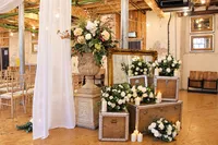 Warm vintage wedding decor at Holmes Mill