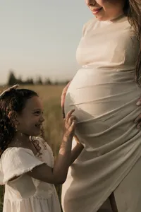 maternity-mother-with-other-children