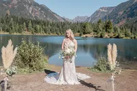 Pacific_Northwest_Elopement_Photographer_Gold_Creek_Pond-71