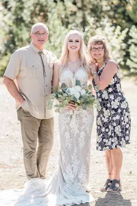 Pacific_Northwest_Elopement_Photographer_Gold_Creek_Pond-33