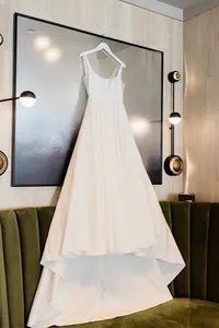 Seattle_wedding_photographer_hotel_1000-4