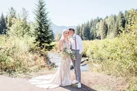 Pacific_Northwest_Elopement_Photographer_Gold_Creek_Pond-120