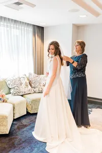 Seattle_wedding_photographer_hotel_1000-9
