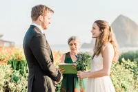 Cannon-Beach-Elopement-Photographer-13