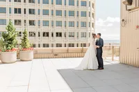 Seattle_wedding_photographer_hotel_1000-27