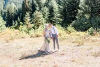 Pacific_Northwest_Elopement_Photographer_Gold_Creek_Pond-135