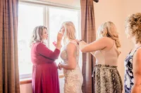 Pacific_Northwest_Elopement_Photographer_Gold_Creek_Pond-9