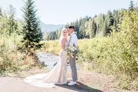 Pacific_Northwest_Elopement_Photographer_Gold_Creek_Pond-129