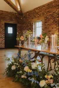 Wedding flowers at Thirsk Lodge Barms_24