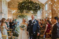 Wedding flowers at Thirsk Lodge Barms_12