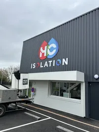 Pose d'enseigne extérieure — signalétique commerciale Saint-Gildas-des-Bois