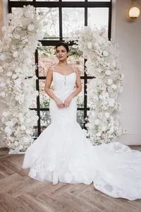 The-Susie-11-Love-Stories-Events-Wedding-Stylist-Yorkshire-wedding-stylist-gypsophila-white-roses-and-subtle-blush-tone-flowers-scaled