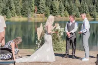 Pacific_Northwest_Elopement_Photographer_Gold_Creek_Pond-54
