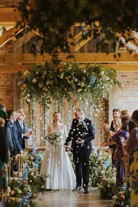 Wedding flowers at Thirsk Lodge Barms_9