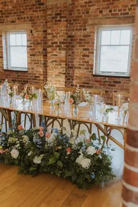 Wedding flowers at Thirsk Lodge Barms_21