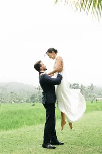 studio-dukesa-amy-huang-fine-art-destination-wedding-film-photography-showit-design-partner-bali-hideout-7