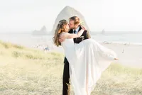 Cannon-Beach-Elopement-Photographer-41