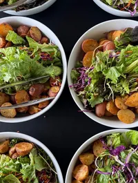 Private chef dining experience featuring fresh seasonal ingredients