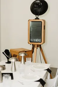 lumiere-photo-booth-table-setting