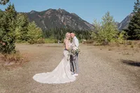 Pacific_Northwest_Elopement_Photographer_Gold_Creek_Pond-78