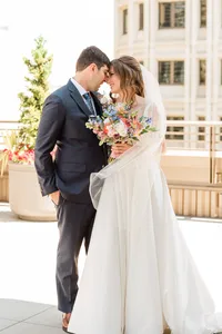 Seattle_wedding_photographer_hotel_1000-30