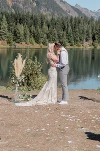 Pacific_Northwest_Elopement_Photographer_Gold_Creek_Pond-62
