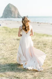 Cannon-Beach-Elopement-Photographer-12