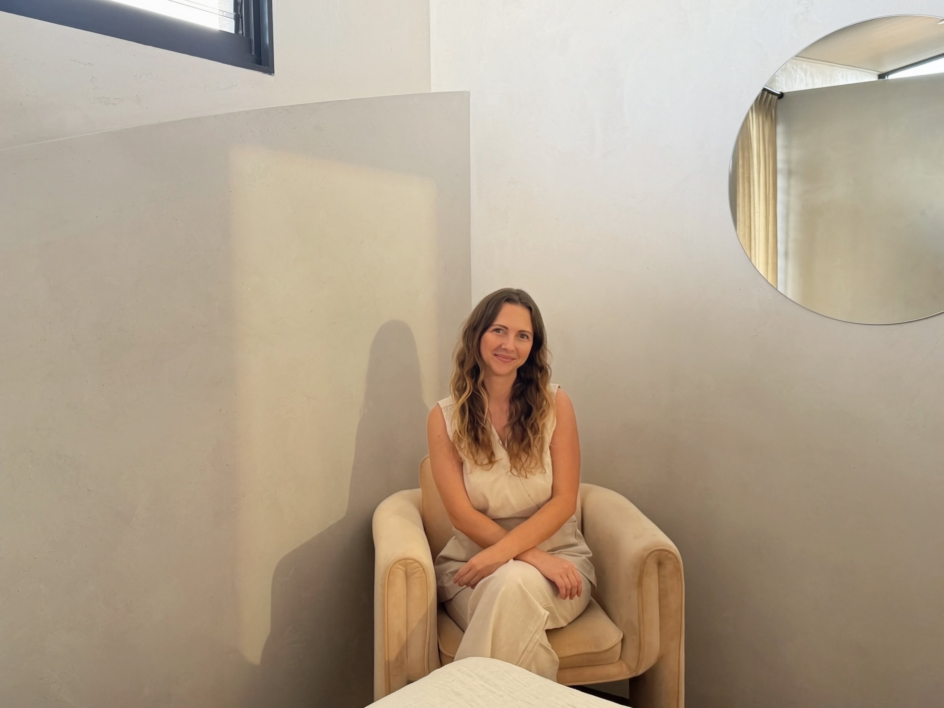 Stef in the Flow & Bloom clinic