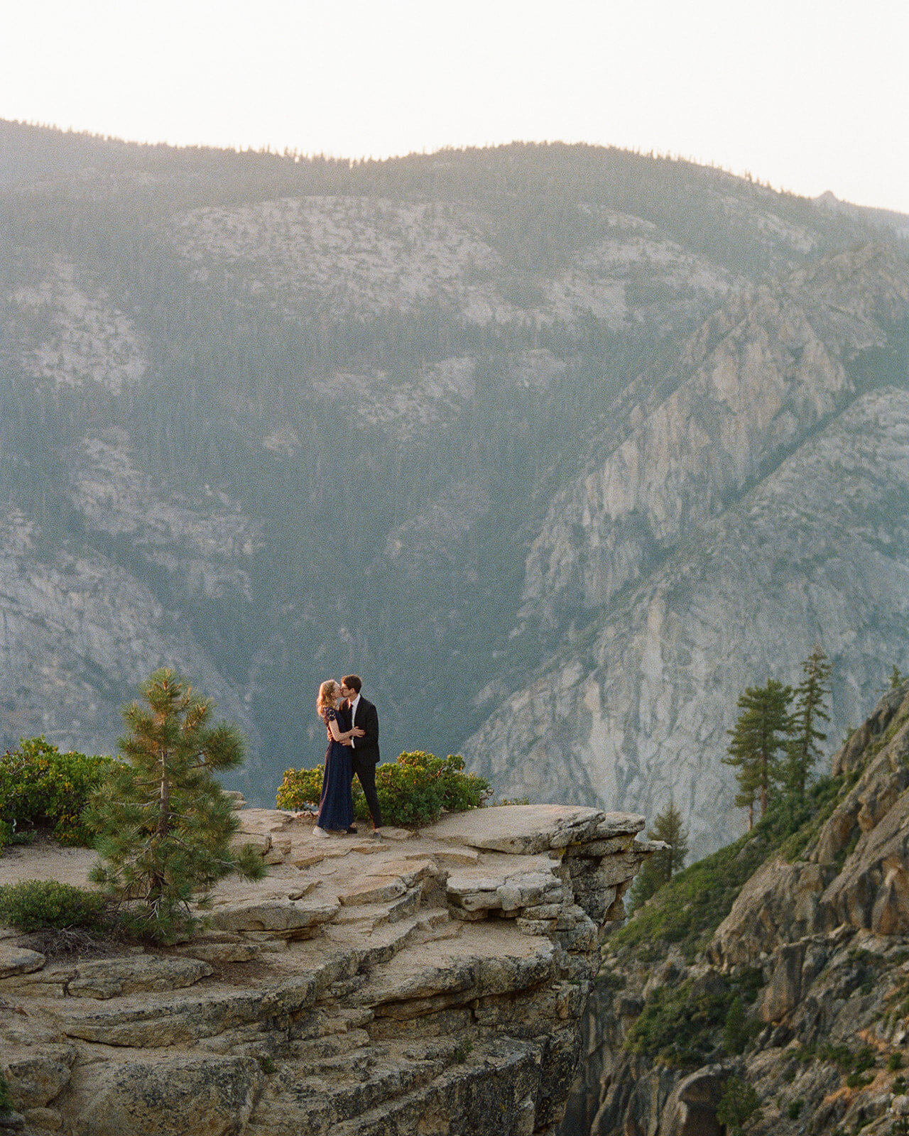 Melissa and Lee overlooking Yosemite Valley during their engagement session