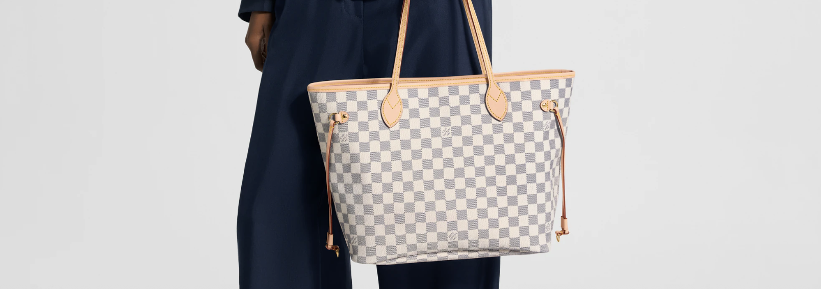 Louis Vuitton Neverfull Tote