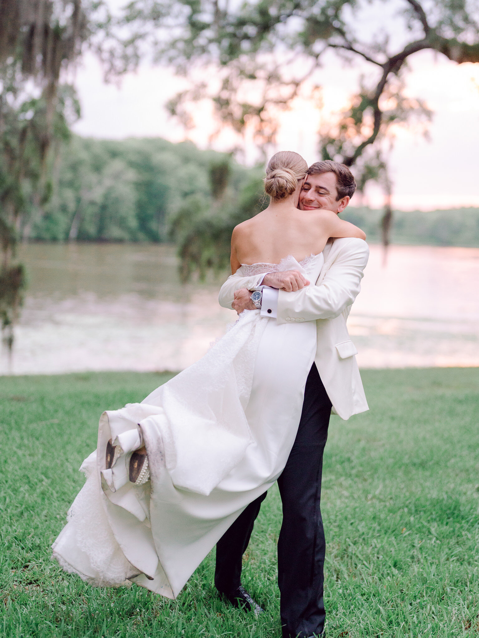 Wedding at Wachesaw Plantation, Murrells Inlet, photographed by Pasha Belman