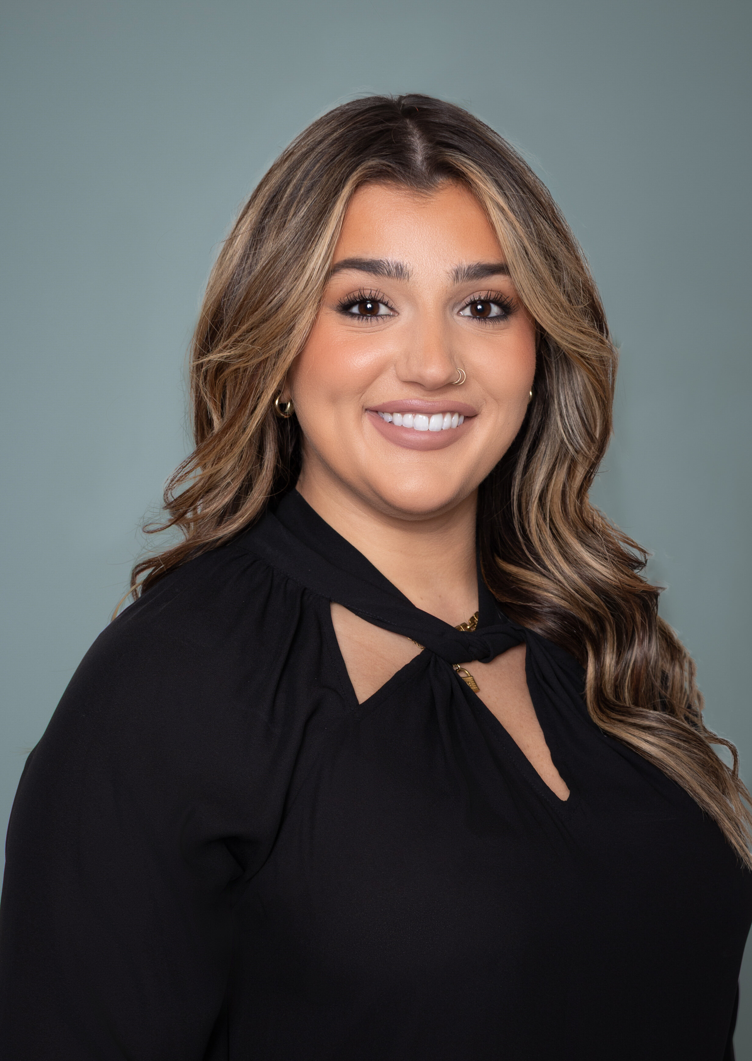 Corporate headshot by i-CanDee Photography