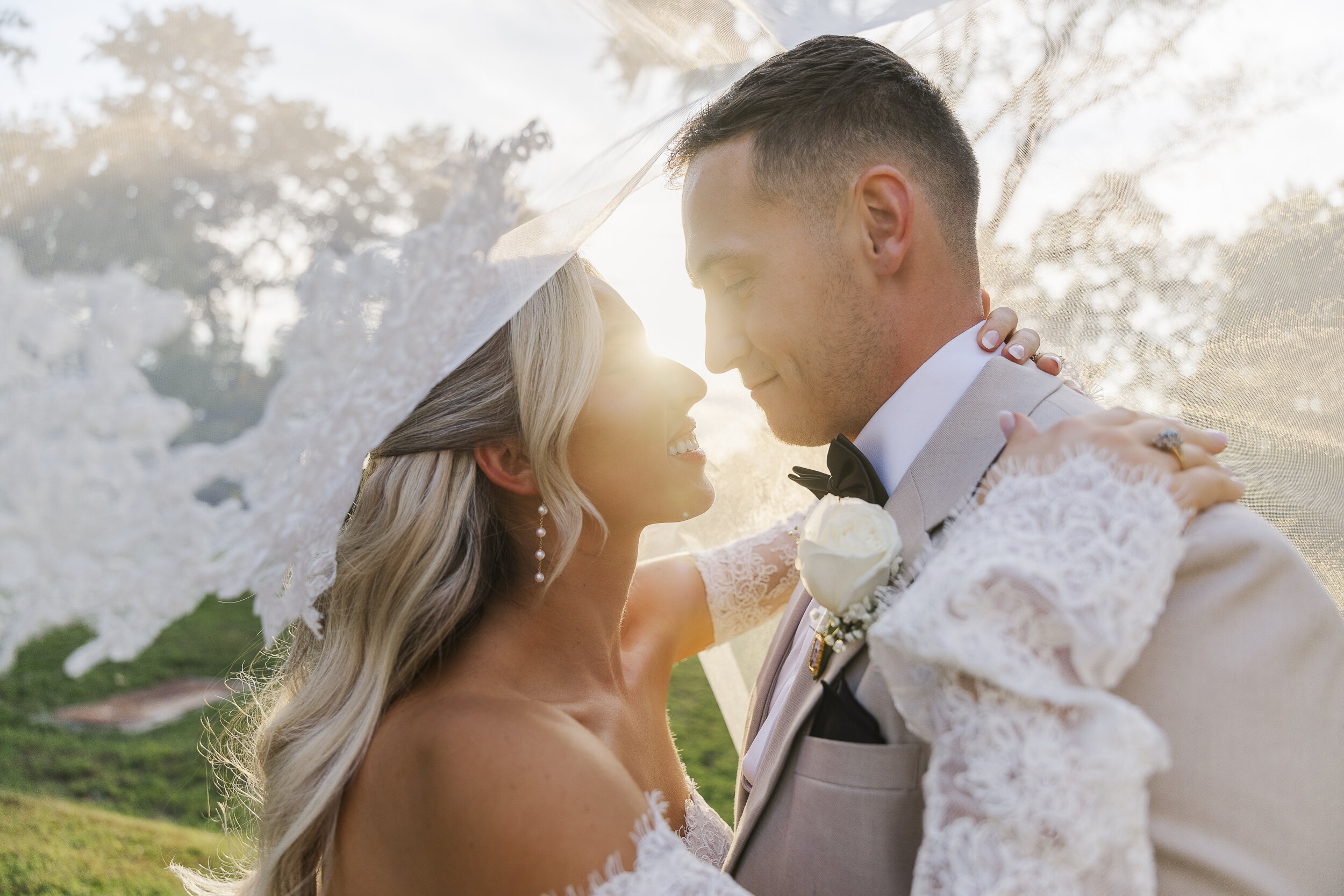 Jess and Matt wedding photographed by Hudson Valley wedding photographers Megan and Kenneth