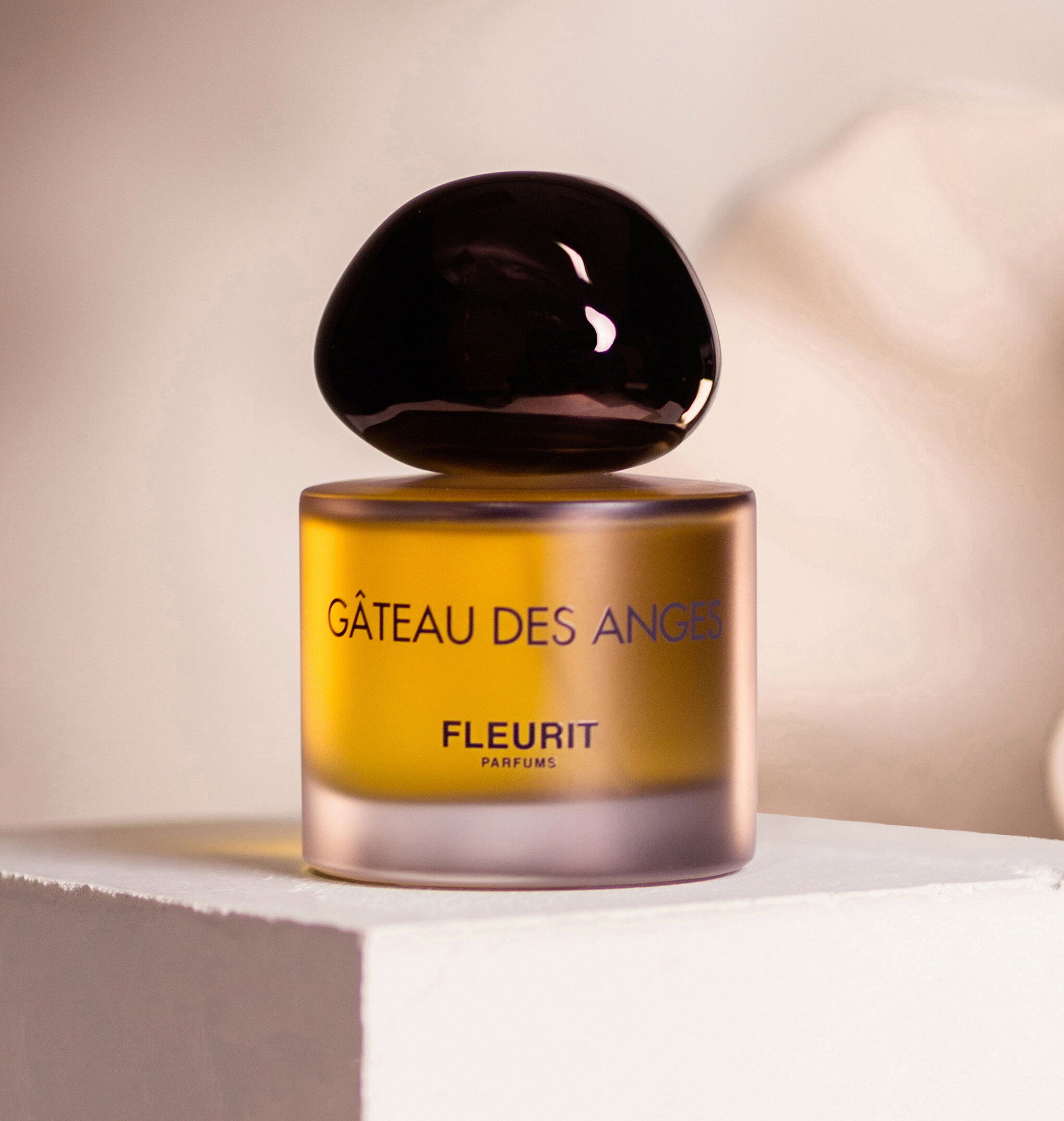 Gâteau des Anges perfume bottle