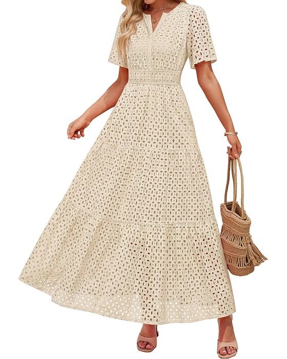 Cream Eyelet Puff-Sleeve Maxi — Moms fall family photo outfit idea